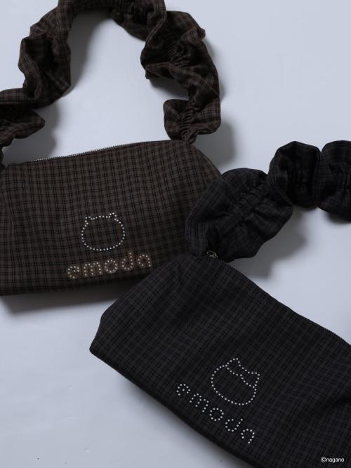 「ちいかわ」×EMODA シルエットルーズジーンズ