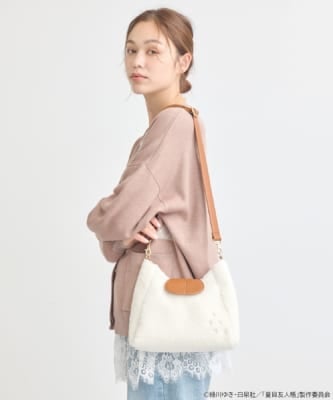 夏目友人帳 ボアショルダーバッグ 着用イメージ