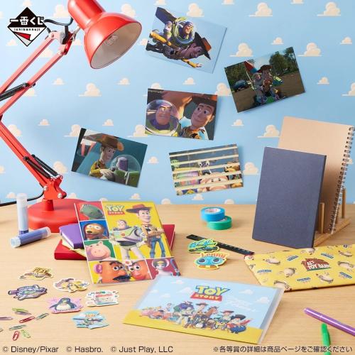 一番くじ 〈トイ・ストーリー〉～Playtime pals forever（遊び仲間は永遠に）～ P賞 クリアファイル＆ステッカーとQ賞 名場面ポストカードセット