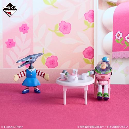 G賞 〈ジェイニー＆ミュータント・ジェイニー〉ミニフィギュアとH賞 〈ミセス・ネズビット〉ミニフィギュア
