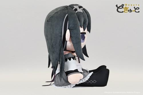 どきゅーと 超特大ぬいぐるみ 暁美ほむら 横から見た様子