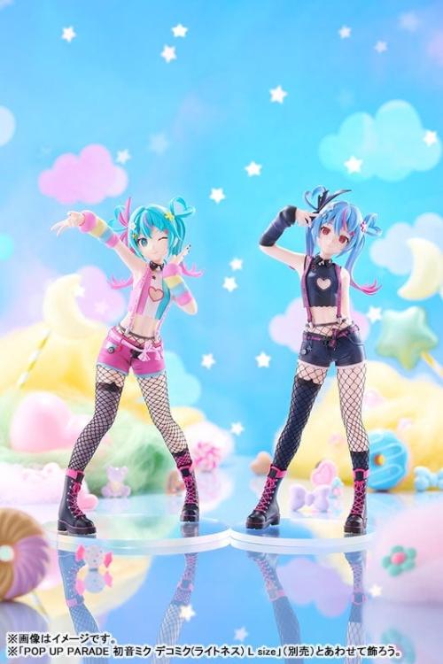 『POP UP PARADE 初音ミク L size 完成品フィギュア』デコミク2種のビジュアル