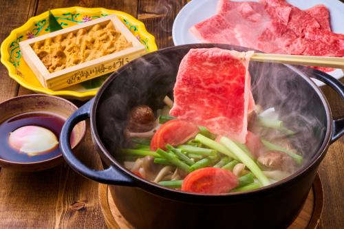 『NARUTO-ナルト-』コラボルーム宿泊時のご夕食・淡路島の食材にこだわった料理