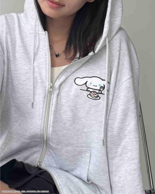 『サンリオキャラクターズ』×AS KNOW AS plus Wzipスウェットパーカー シナモロール（オートミール）