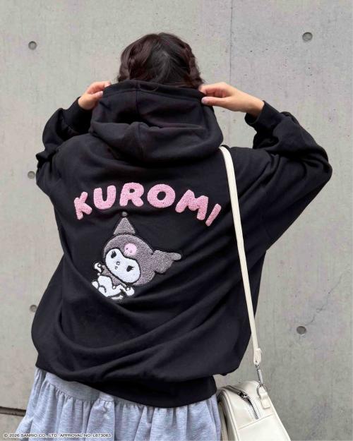『サンリオキャラクターズ』×AS KNOW AS plus Wzipスウェットパーカー クロミ（ブラック）の別カット