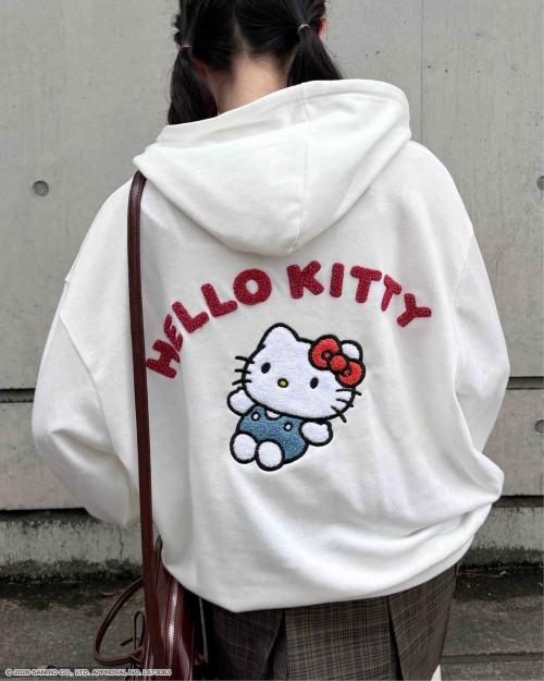 『サンリオキャラクターズ』×AS KNOW AS plus Wzipスウェットパーカー ハローキティ（アイボリー）の別カット