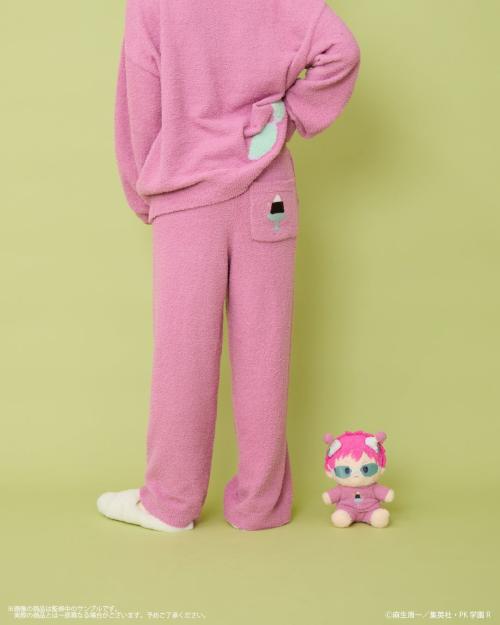 斉木楠雄モデルのロングパンツ着用例