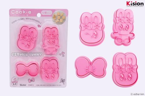 エスターバニーのスタンプクッキー型4種類セットとパッケージ