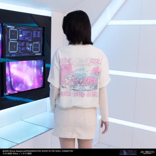 攻殻機動隊×AIR TWOKYO Tシャツ4（桜の24時間監視）の着用例