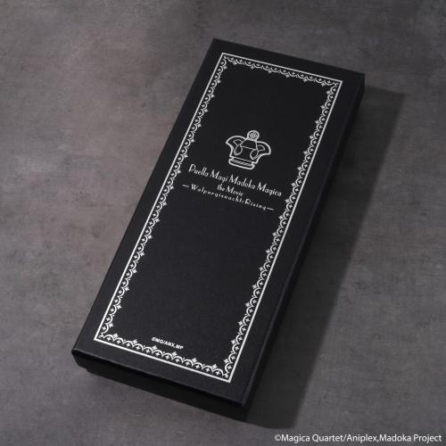 箔押しデザインの専用BOX