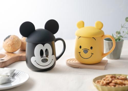 ミッキーとプーさんの蓋付フェイスマグ