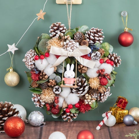 クリスマスリース ブランコミッフィー ナチュラルの飾り例