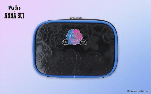 薔薇の押し型の合皮ポーチ正面