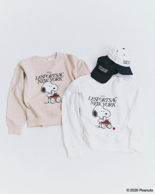 スヌーピーのスウェット2色とキャップ2色