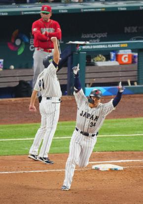 【WBC】吉田正尚の妻・ゆり香さん大興奮「寝れません」元オリックス助っ人との写真も投稿