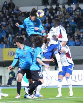 【川崎Ｆ】激闘の末３位浮上　一時逆転許すも後半追加タイム10分にDF高井幸大が劇的同点弾