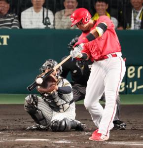 【広島】３連覇イヤー以来だ！７年ぶりのリーグ10勝一番乗り　４番末包昇大が２点打