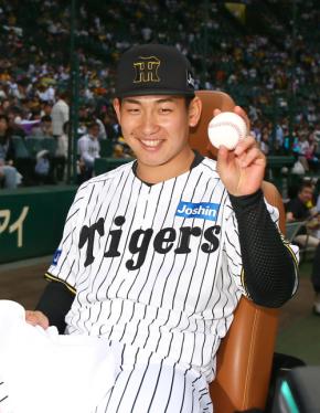 【阪神】プロ初先発初勝利の伊原陵人　記念球は「親ではなく大学の監督さんに」／一問一答