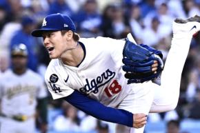 山本由伸、メジャー初本塁打キム・へソンを祝福「苦労している姿も見ていた」会話で使う言語は…