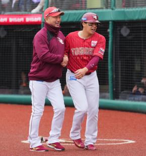 【楽天】三木肇監督が2000安打の浅村栄斗に敬意「勝利に貢献するものすごく価値のある一打」