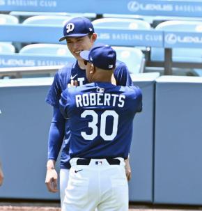 53歳誕生日のロバーツ監督「今日のディナー楽しめるね」今季最多21安打5本塁打18得点大勝