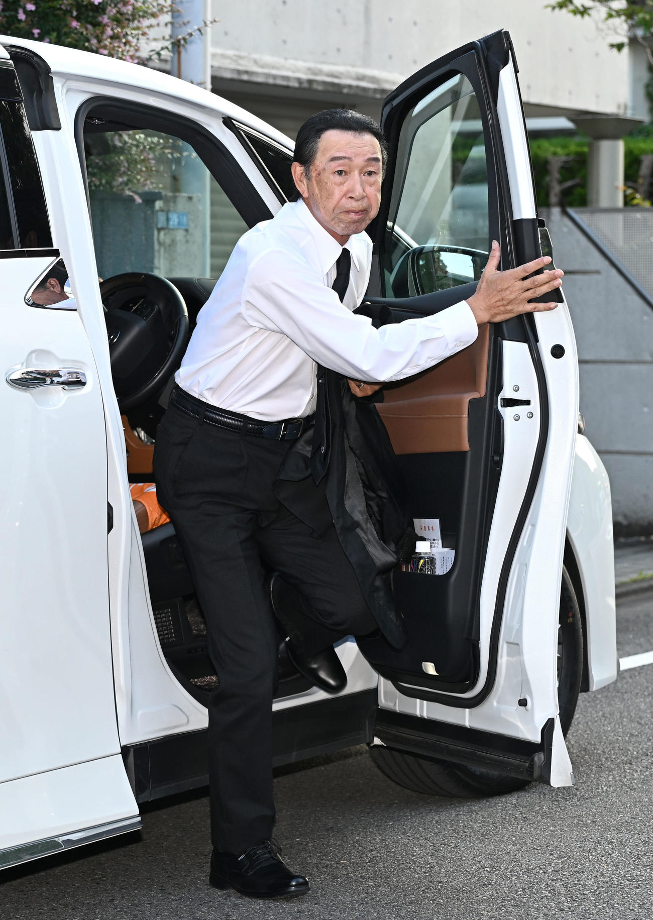 篠塚和典氏「おい、篠塚って起きてきそうなきれいな顔してました」長嶋茂雄さん弔問、感謝伝える