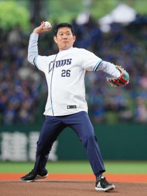 【日本代表】森保一監督が西武－中日戦で始球式「完全に暴投になってしまいました」もノーバウンド