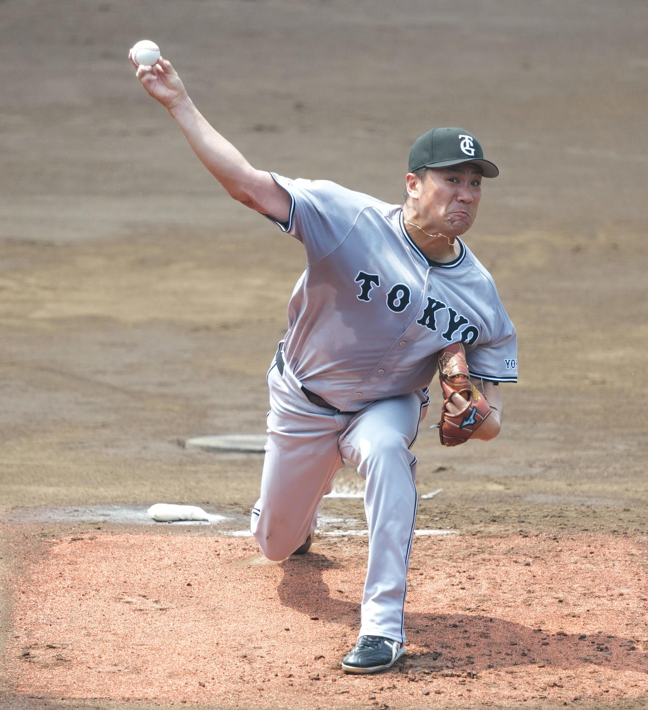 【巨人】田中将大６回５安打３失点で降板、初回３失点も２回以降は立ち直る　最速147キロ 