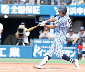 【高校野球】東海大相模が中村龍之介3ランで先制 横浜・織田の148キロ直球を右翼へ/神奈川