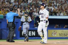 【ヤクルト】4の0も…村上宗隆が恩師と後輩の前でフルスイング貫く 試合前は記念撮影で交流