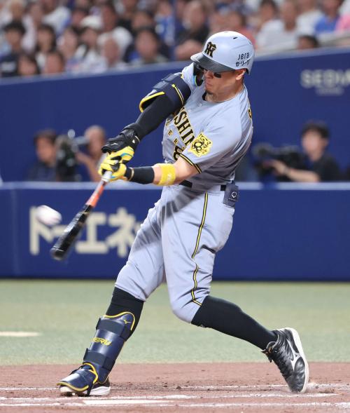 阪神】佐藤輝明28号逆転3ラン「最高の結果になってよかった」今季