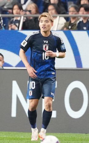 Ｅフランクフルト加入の堂安律が大先輩のコーチと談笑「元20番が新しい20番を歓迎」と動画投稿