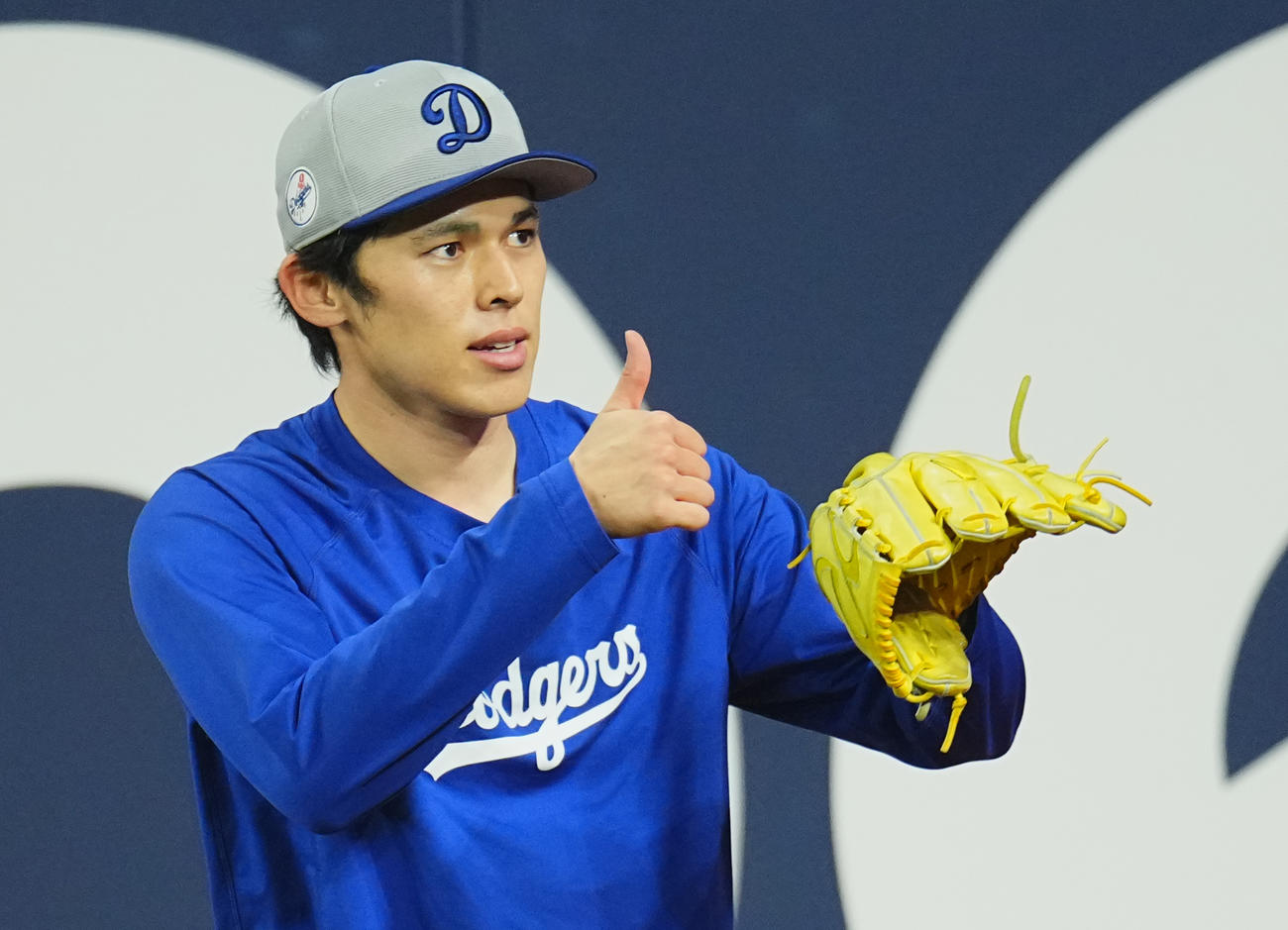 LAに佐々木朗希の壁面広告 山本由伸も登場 ナイキのキャンペーン