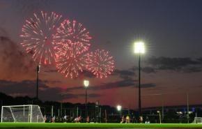 【日本代表】練習にキンプリ花火大会が長時間直撃で指示や取材の声聞こえづらく選手苦笑い