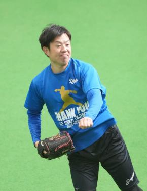 【中日】右肩上がり継続？「斜め」写真でキャリアハイの松葉貴大「しっかり考え」来季も仕掛ける