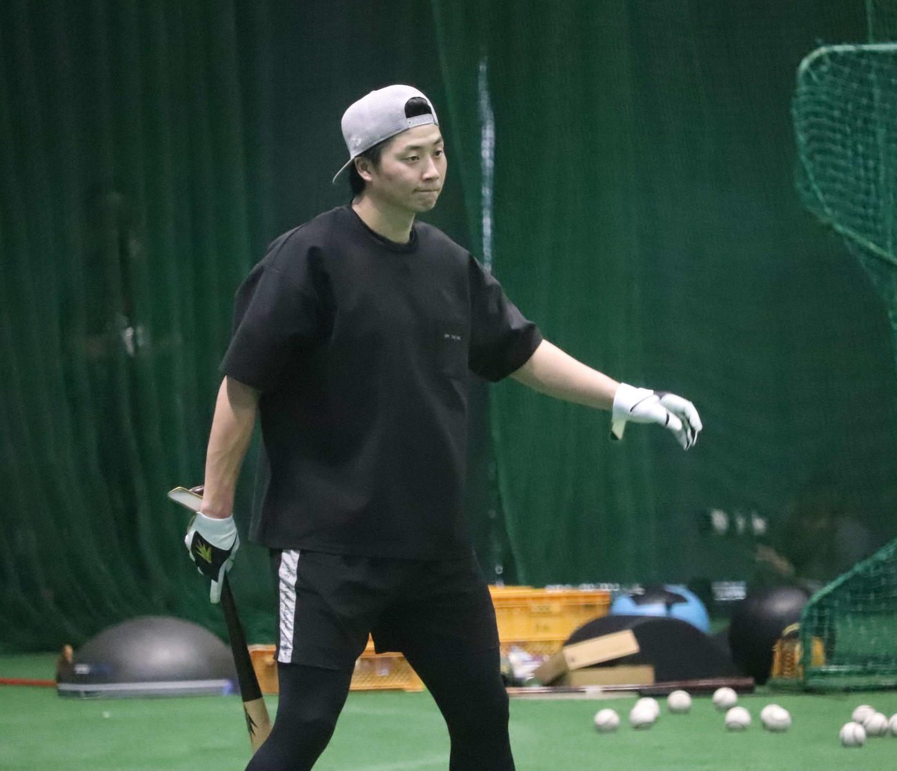 【オリックス】広岡大志、巨人坂本勇人の自主トレ初参加　打撃も守備も考えも「引き出し多い」