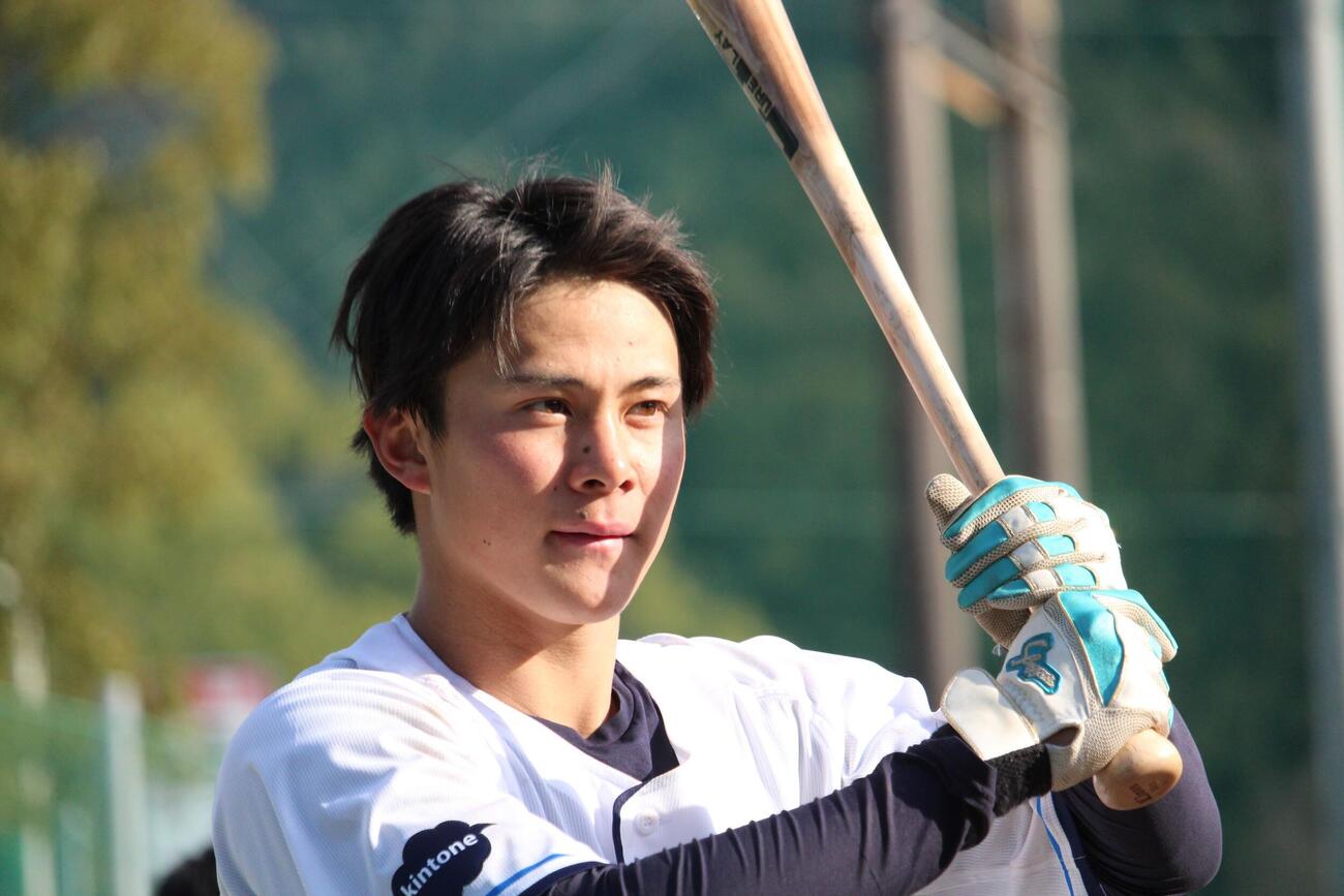 【西武】育成１位・18歳新井唯斗が42歳栗山巧を見て感じること　負けずにいい表情、いい目を