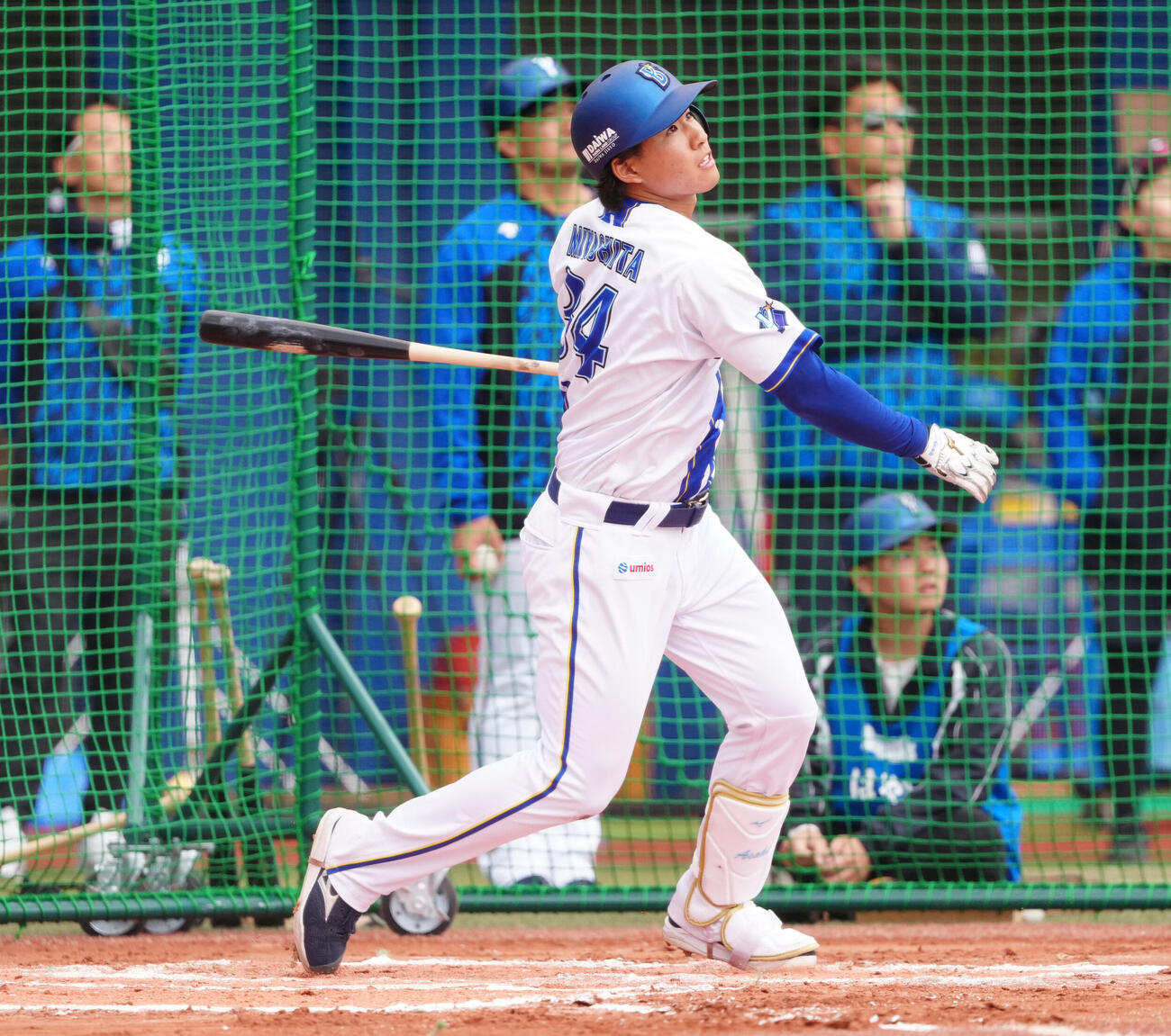 【DeNA】ドラ３宮下朝陽、初ライブBPでヒット性の打球　村田２軍監督「牧のような…」期待