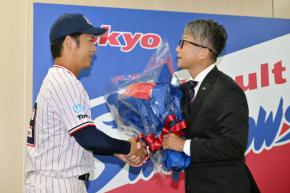 【ヤクルト】小川泰弘「学んだことはたくさんある」「意思を受け継いで」石川雅規に恩返し誓う