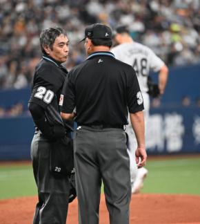 【オリックス】2回裏の審判団協議の裏側 今季採用の新ルール、ハイブリッドポジションについて