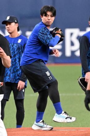 【DeNA】東克樹「試合をつくることを前提」8日ヤクルト戦に先発 開幕戦以来の対戦