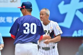 【U18】日本が4回コールド勝ち 岡田監督「自分たちの手で野球を作って」選手主導を後押し