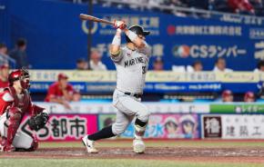 【ロッテ】佐藤都志也16号で1点を返す 楽天荘司康誠の150キロ直球を右翼スタンドへ運んだ