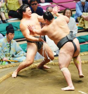 “イケメン力士”大森が初黒星　一方的に土俵割り１勝１敗　３場所連続の連勝発進ならず