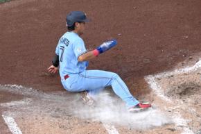 岡本和真　１四球で同点の生還　ブルージェイズは逆転勝ちでWカード争いに踏みとどまる