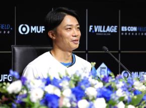 【日本ハム】中島卓也「ごめんな、俺泣いてなくて」花束贈呈の奈良間大己&細川凌平に苦笑い