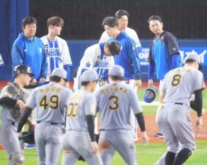 【DeNA】阪神に４年連続の負け越しで３位確定　相川監督「継投にいったところで大きい失点を」