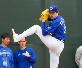 佐々木朗希161・6キロ リリーフ3戦連続無失点で2年目のレギュラーシーズン終え、PSへ