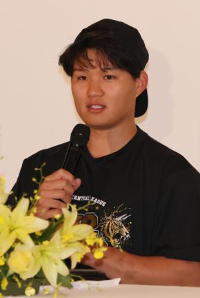 【阪神】頼もしいやん！森下翔太「やるからには日本一」「取れる自信もある」共同会見で自信