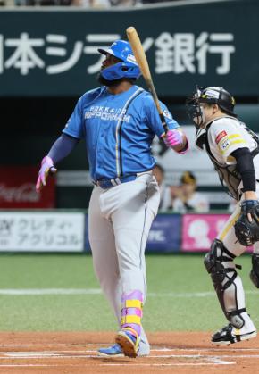 【日本ハム】新庄監督「よくやった選手」にレイエス挙げる「足のけがで強く振れなかった」